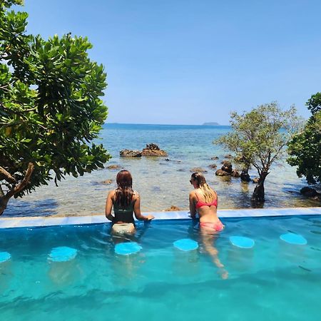 Cocovana Beach Resort (Adults Only) 부수안가 외부 사진